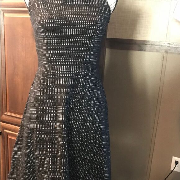 Banana Republic Fit and Flare Dress Black Sleeveless Size 0P - Picture 3 of 13